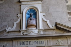 statue-hotel-dieu